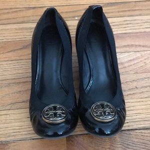 Tory Burch Wedge Black Size 7.5